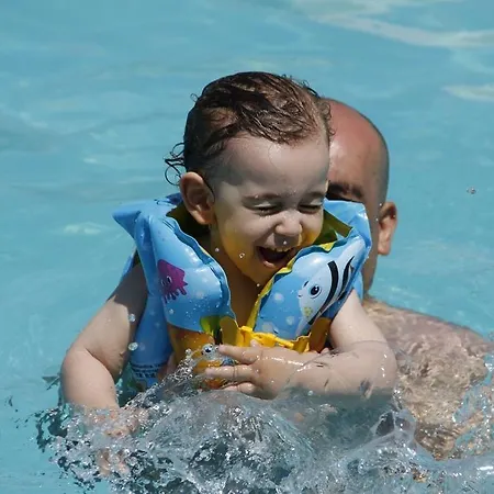 Adrenalin Village בית הארחה