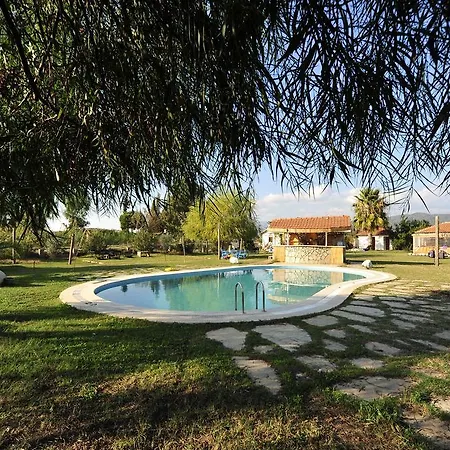 בית הארחה Adrenalin Village 3*
