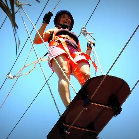 בית הארחה Adrenalin Village
