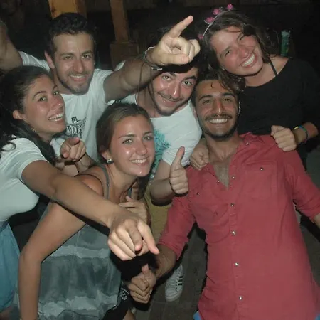 בית הארחה Adrenalin Village פאטהיה